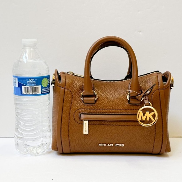 Michael Kors Small Carine Tote - Picture 5 of 5